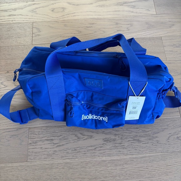 NWT Beis The Sport Duffle Backpack Cobalt Blue Gym Training 100% Nylon - Picture 4 of 5